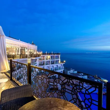 Üdülőközpont Bvs Bosphorus & 4*